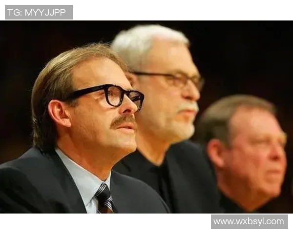 湖人助教因风波被解职，球队管理层召开紧急会议